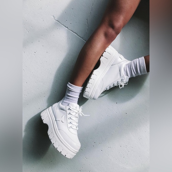 Windsor Smith Lux Sneakers - Picture 1 of 5